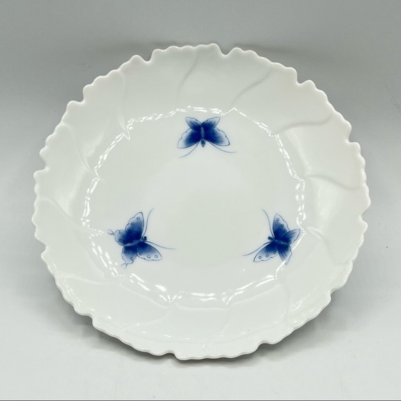 MMA Japan Porcelain Blue Butterflies Scallop Peony Shaped Bowl Dish Serveware - Picture 4 of 6